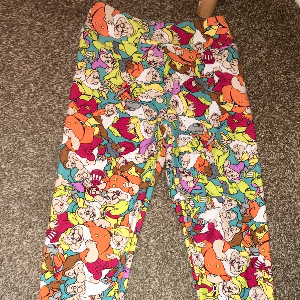 LulaRoe TWEEN SEVEN DWARFS LEGGINGS!!